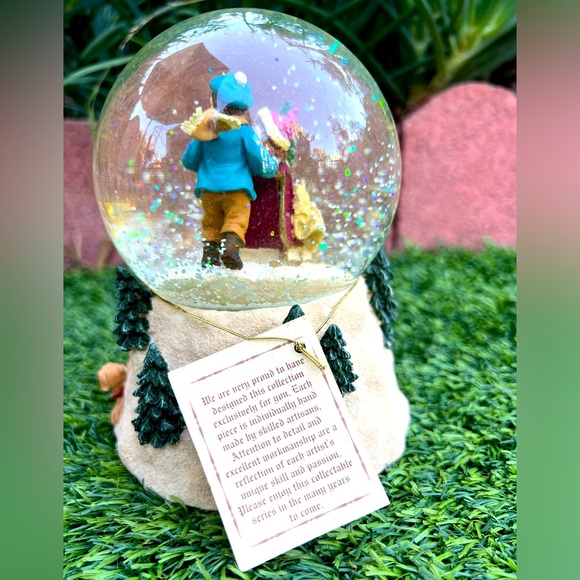 Christmas Musical Snow/Water Globe Limited Edition Collection - "Jingle Bells" - Picture 7 of 7